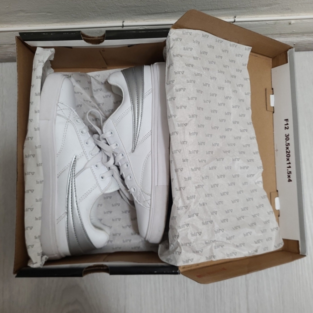 Fila Smokescreen White/Silver Women Low Sneaker
